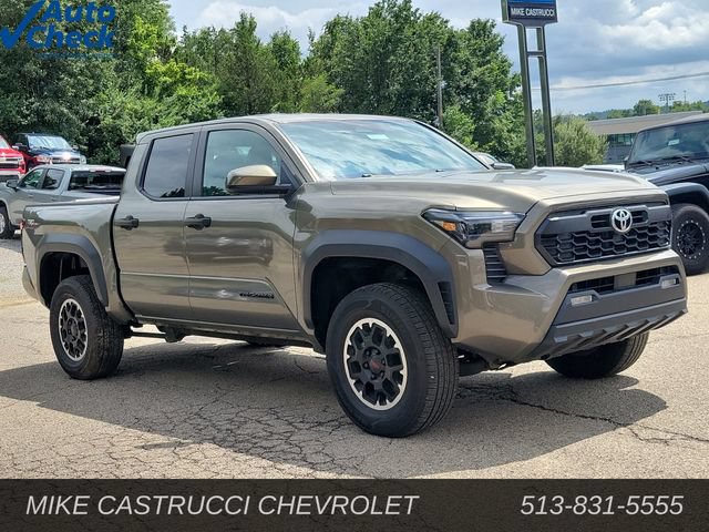 Used 2024 Toyota Tacoma TRD Off-Road AWD/4WD image 7