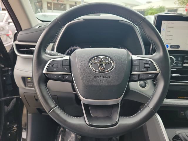 Used 2024 Toyota Highlander XLE image 15