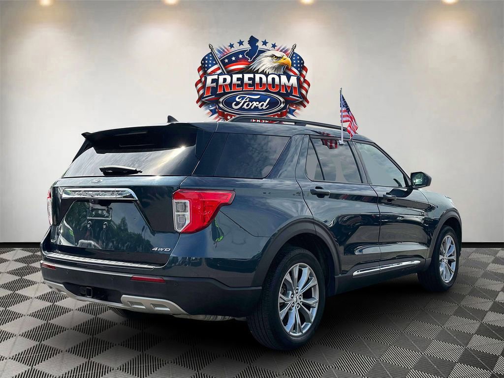 Used 2023 Ford Explorer XLT w/ Equipment Group 202A AWD/4WD image 4