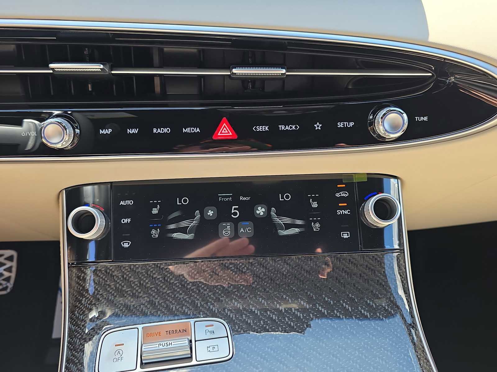 New 2026 Genesis GV70 3.5T Sport Prestige AWD/4WD image 13