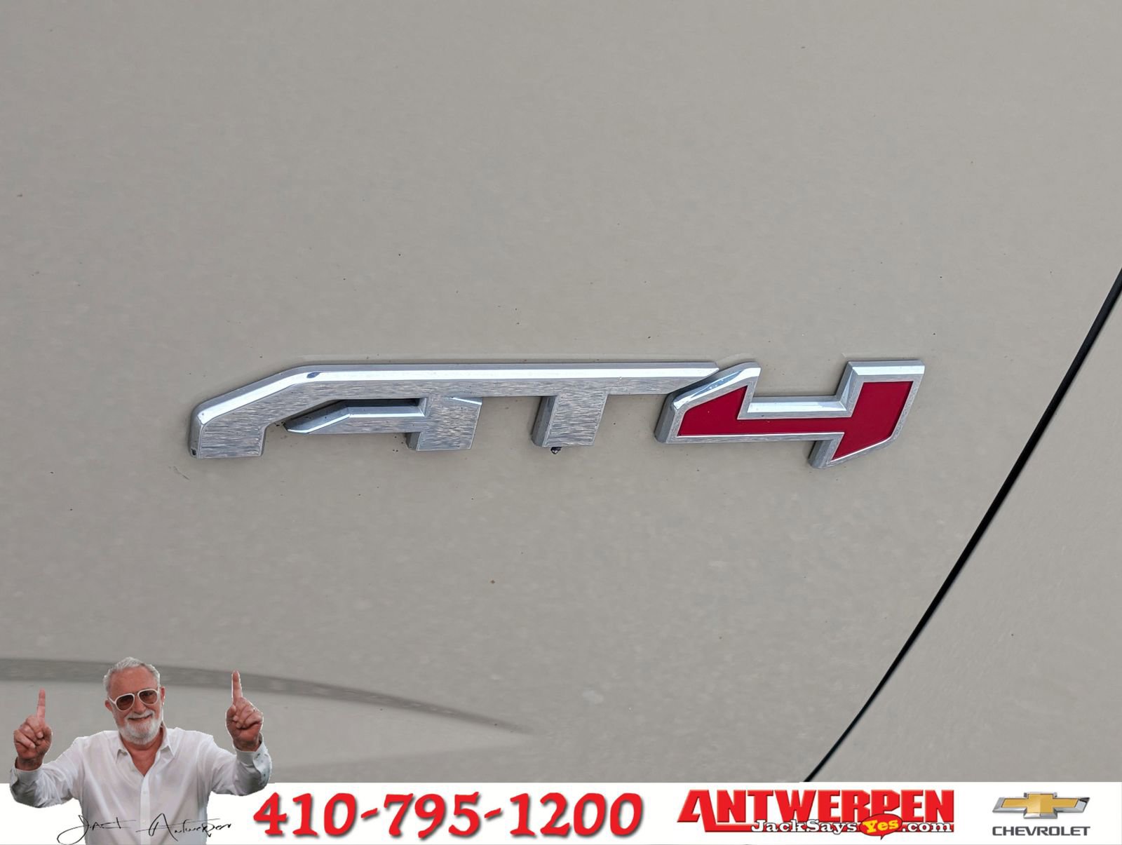 Used 2022 GMC Canyon AT4 w/ Trailering Package image 9