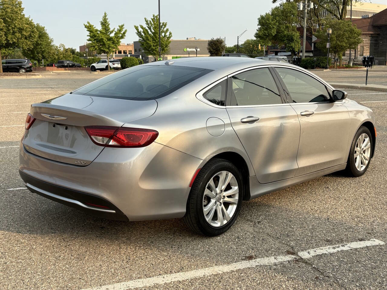 Used 2015 Chrysler 200 Limited w/ Convenience Group image 9