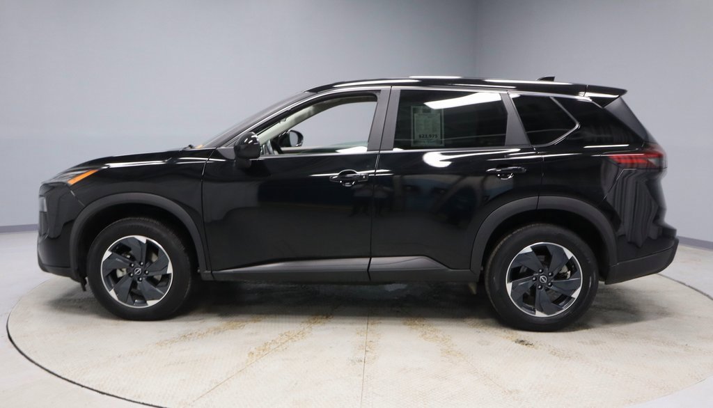 Certified 2025 Nissan Rogue SV image 7