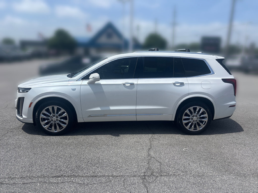 Used 2020 Cadillac XT6 Premium Luxury FWD image 2