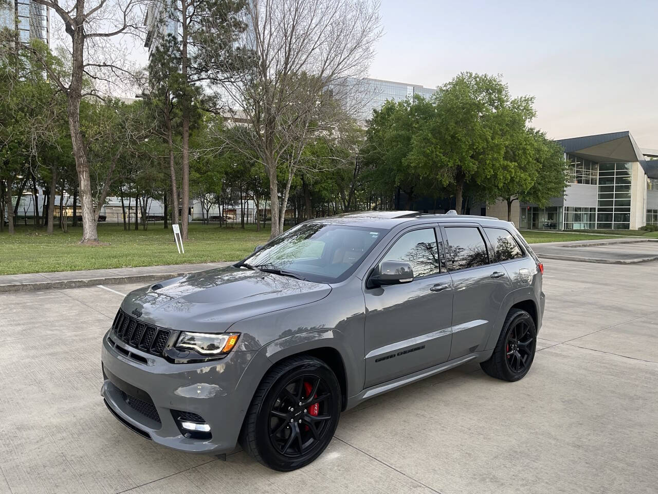 Used 2021 Jeep Grand Cherokee SRT w/ Trailer Tow Group IV AWD/4WD image 30