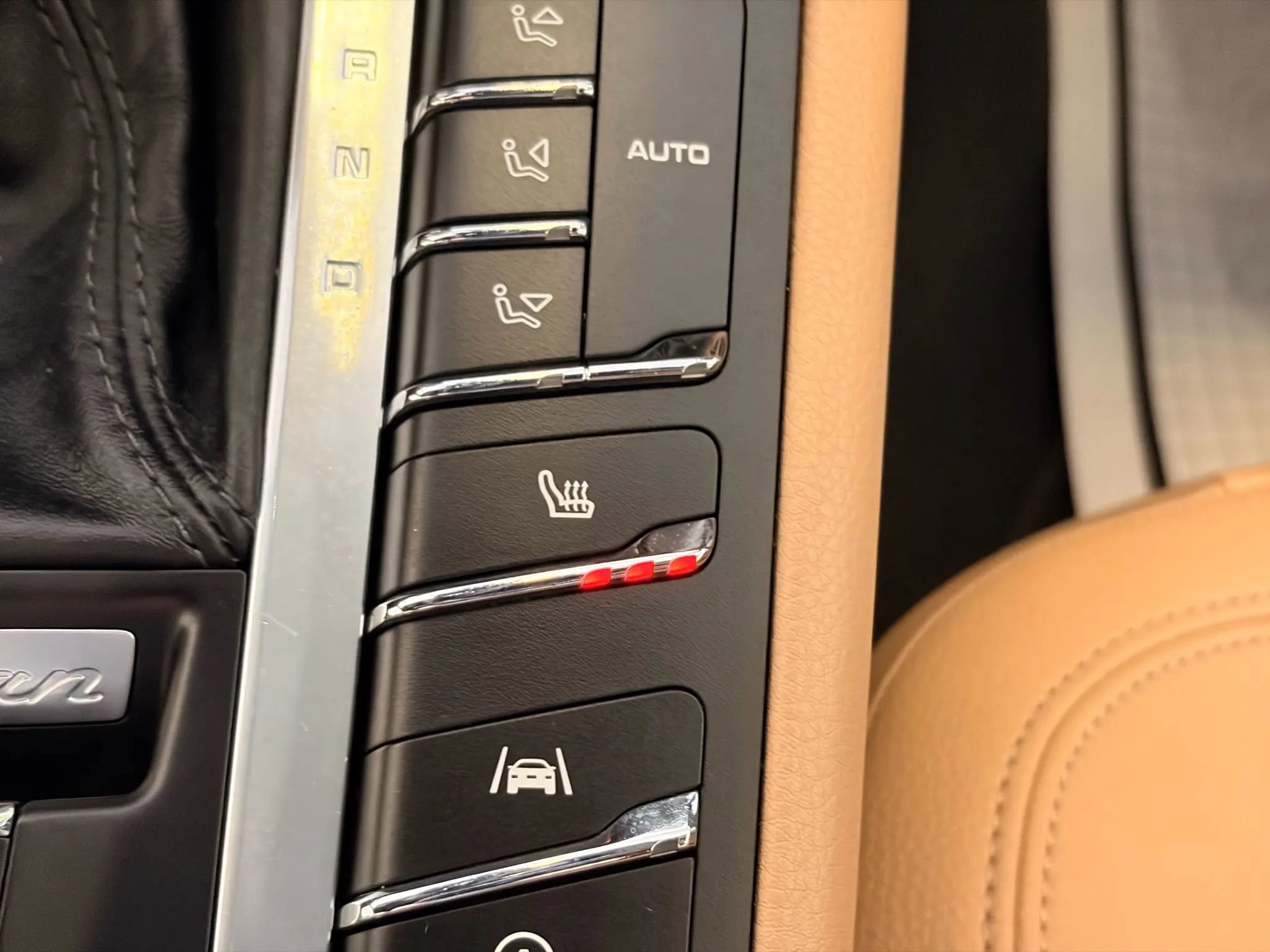 Used 2020 Porsche Macan Sport Edition image 24