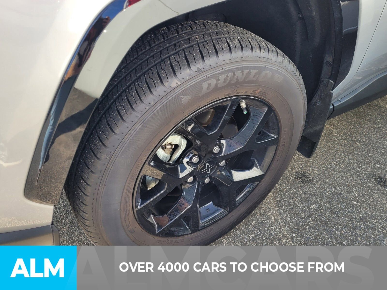 Used 2025 Toyota RAV4 XLE image 3