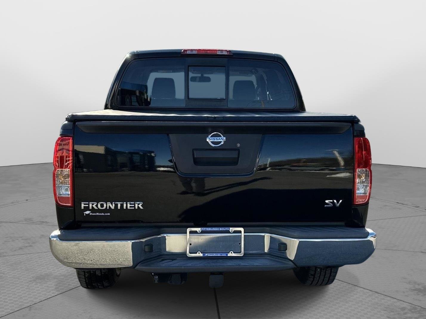 Used 2016 Nissan Frontier SV image 4