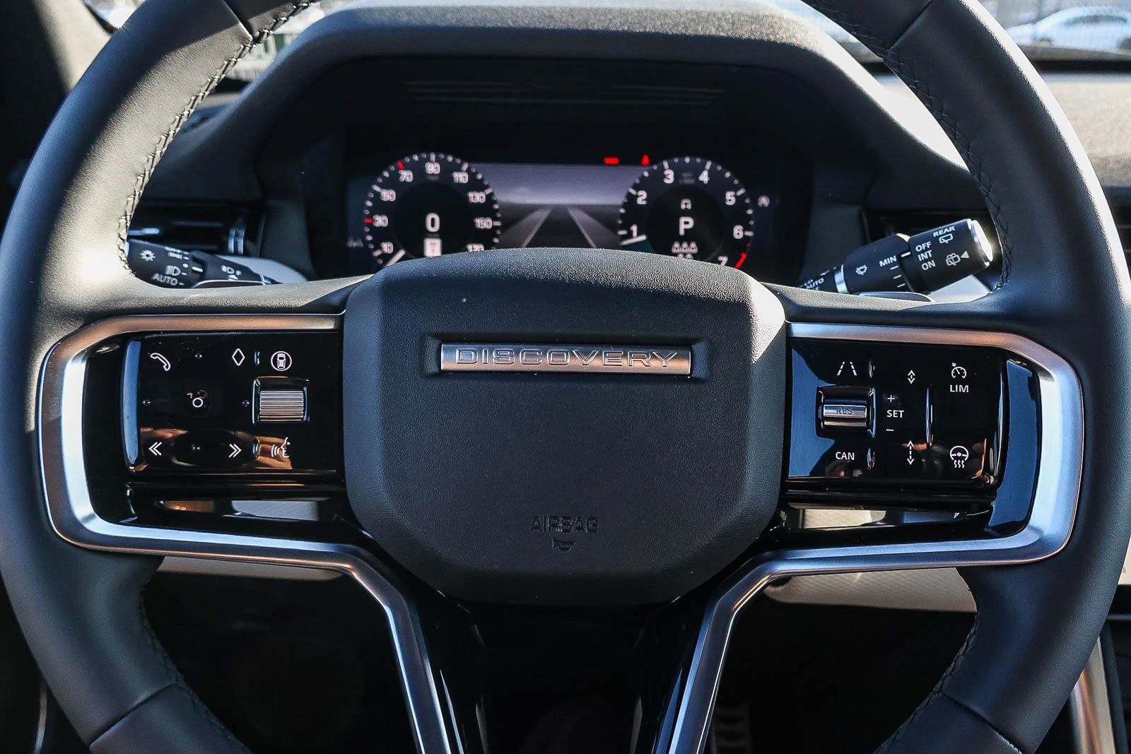 Used 2024 Land Rover Discovery Sport Dynamic SE image 28