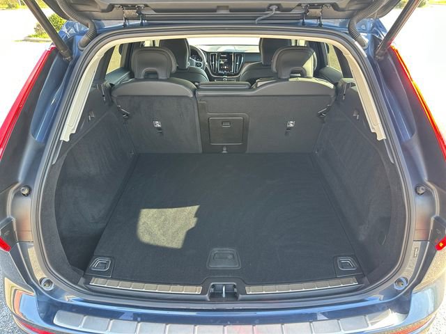 Used 2023 Volvo XC60 B5 Plus w/ Climate Package AWD/4WD image 30