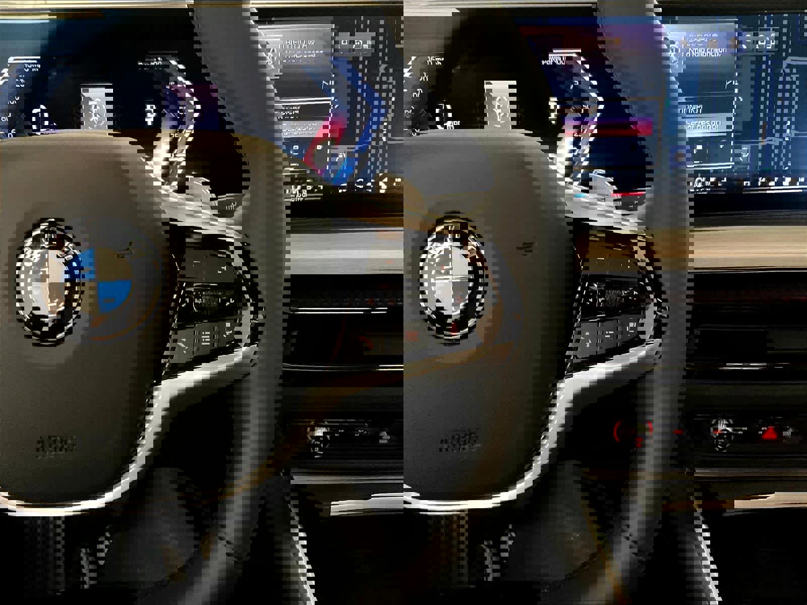 Used 2025 BMW 330i Sedan w/ Premium Package image 22