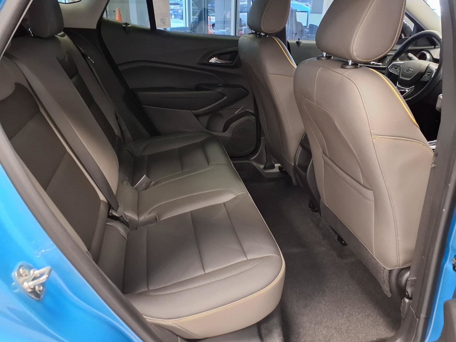 Used 2025 Chevrolet Trax ACTIV FWD image 13