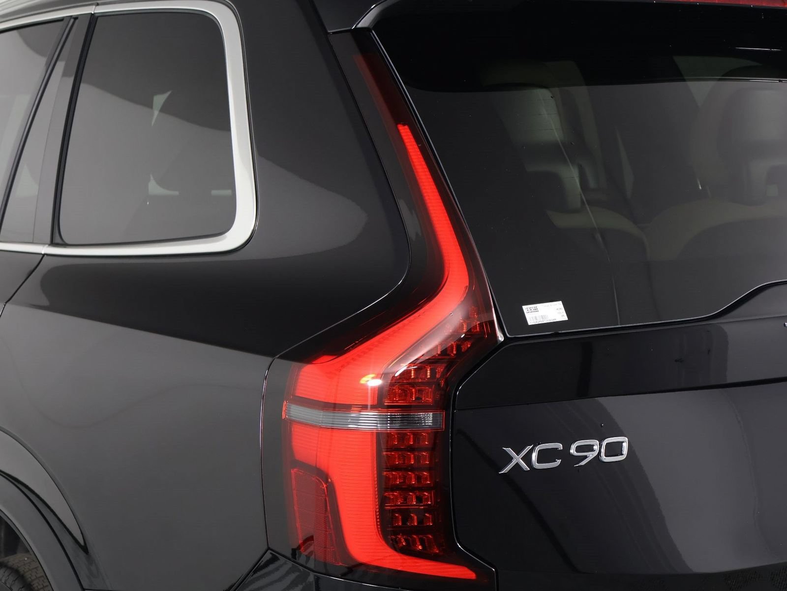 New 2026 Volvo XC90 B6 Plus w/ Protection Package AWD/4WD image 15