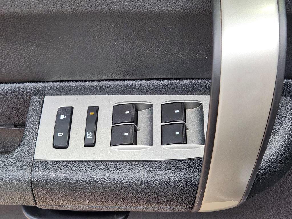 Used 2009 GMC Sierra 1500 4x4 Crew Cab image 14