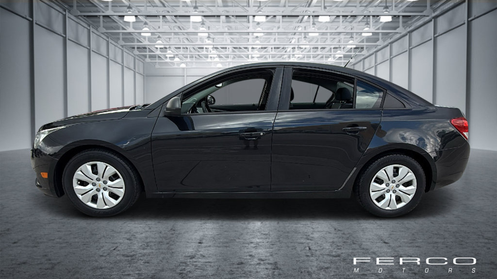 Used 2014 Chevrolet Cruze LS FWD image 2