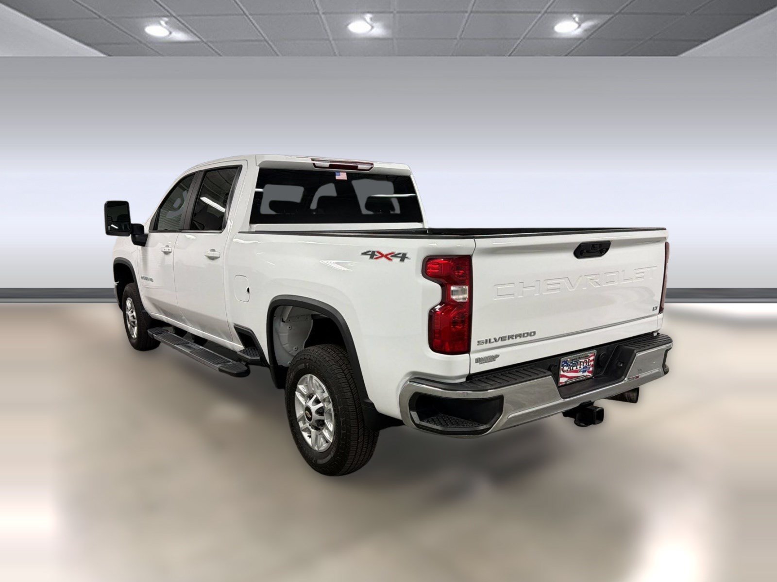 Used 2025 Chevrolet Silverado 2500 LT w/ Convenience Package AWD/4WD image 2