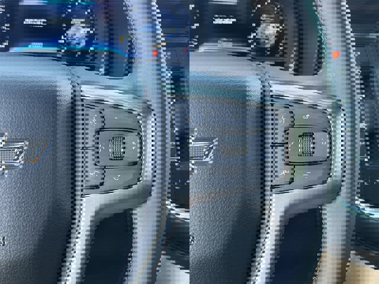 Used 2024 Chevrolet Suburban Z71 w/ Luxury Package image 11