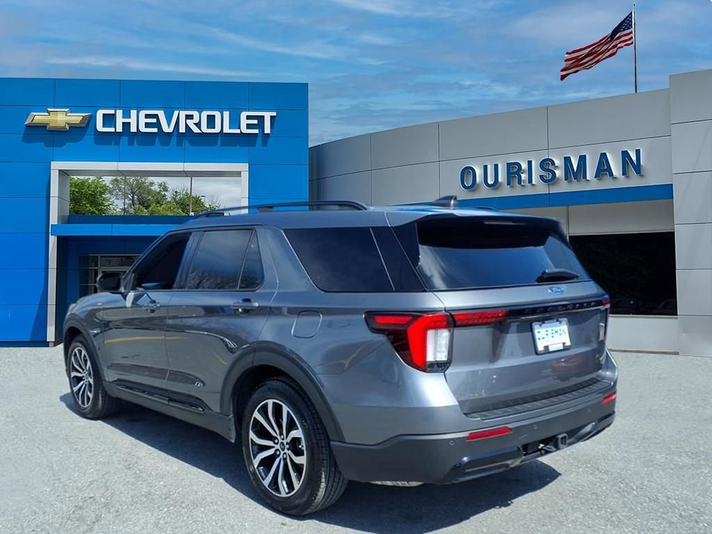 Used 2025 Ford Explorer ST-Line w/ Premium Package image 4