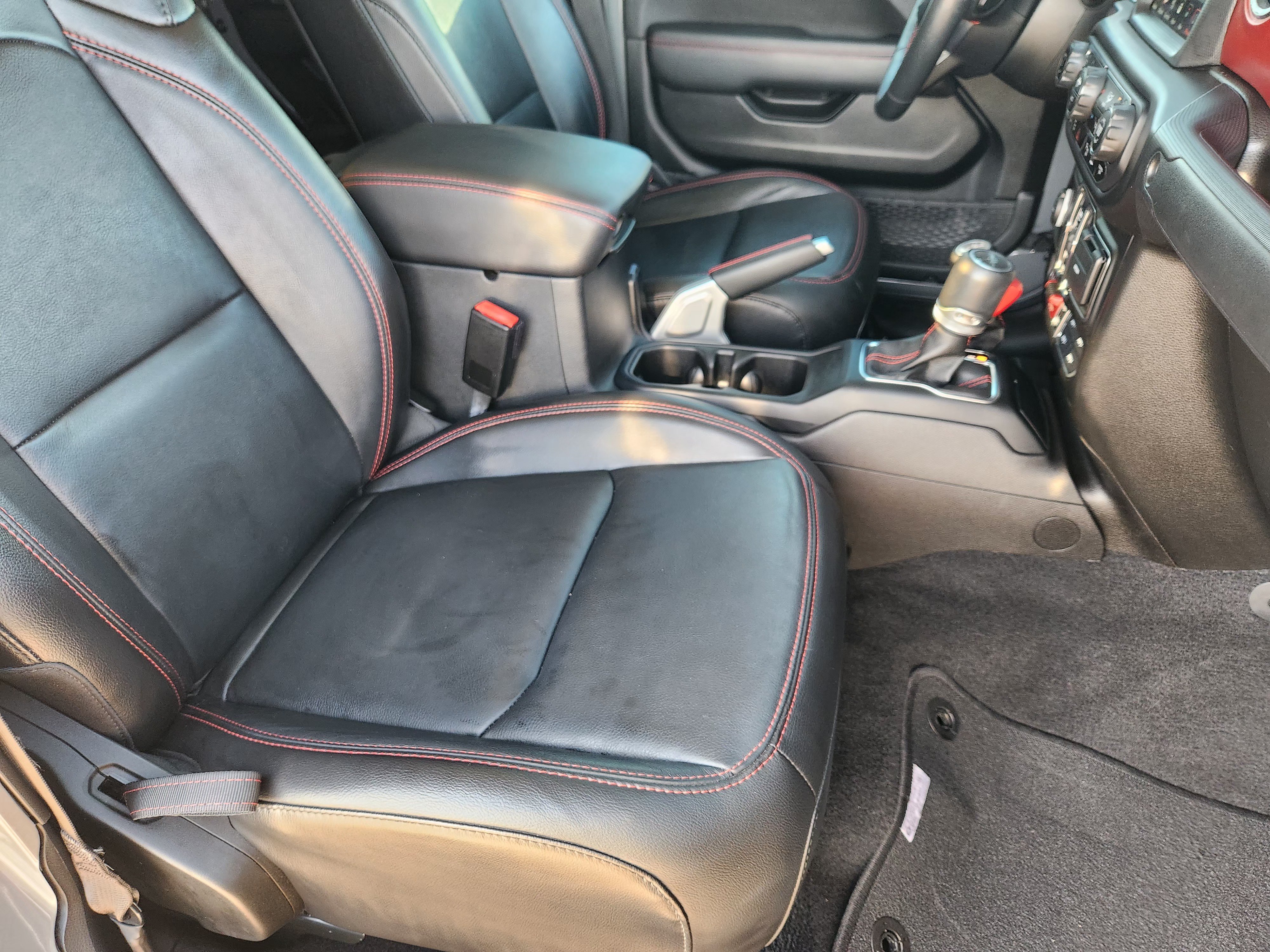 Used 2021 Jeep Gladiator Rubicon AWD/4WD image 15