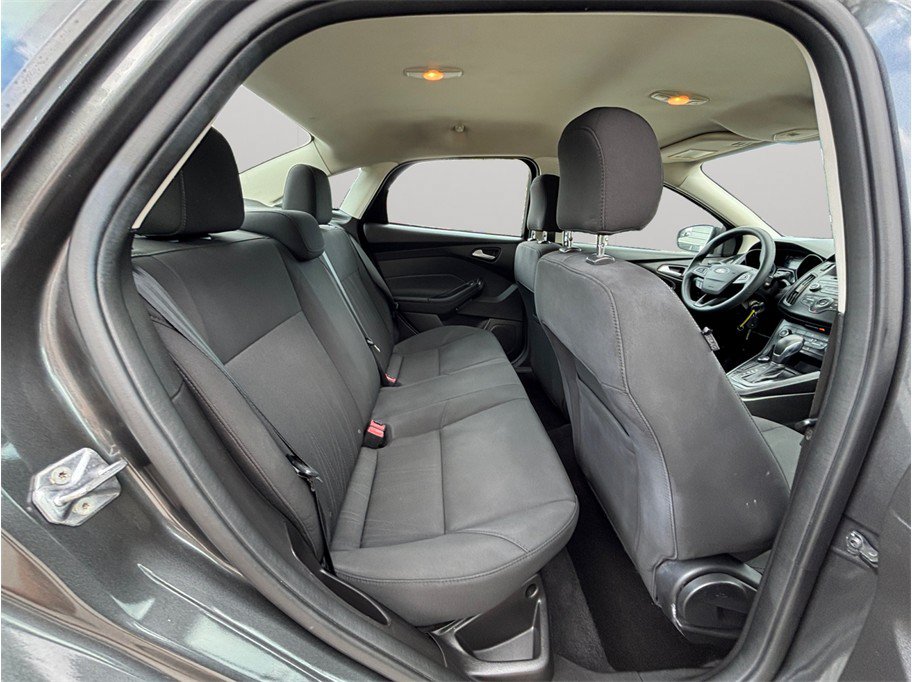 Used 2017 Ford Focus SE FWD image 29