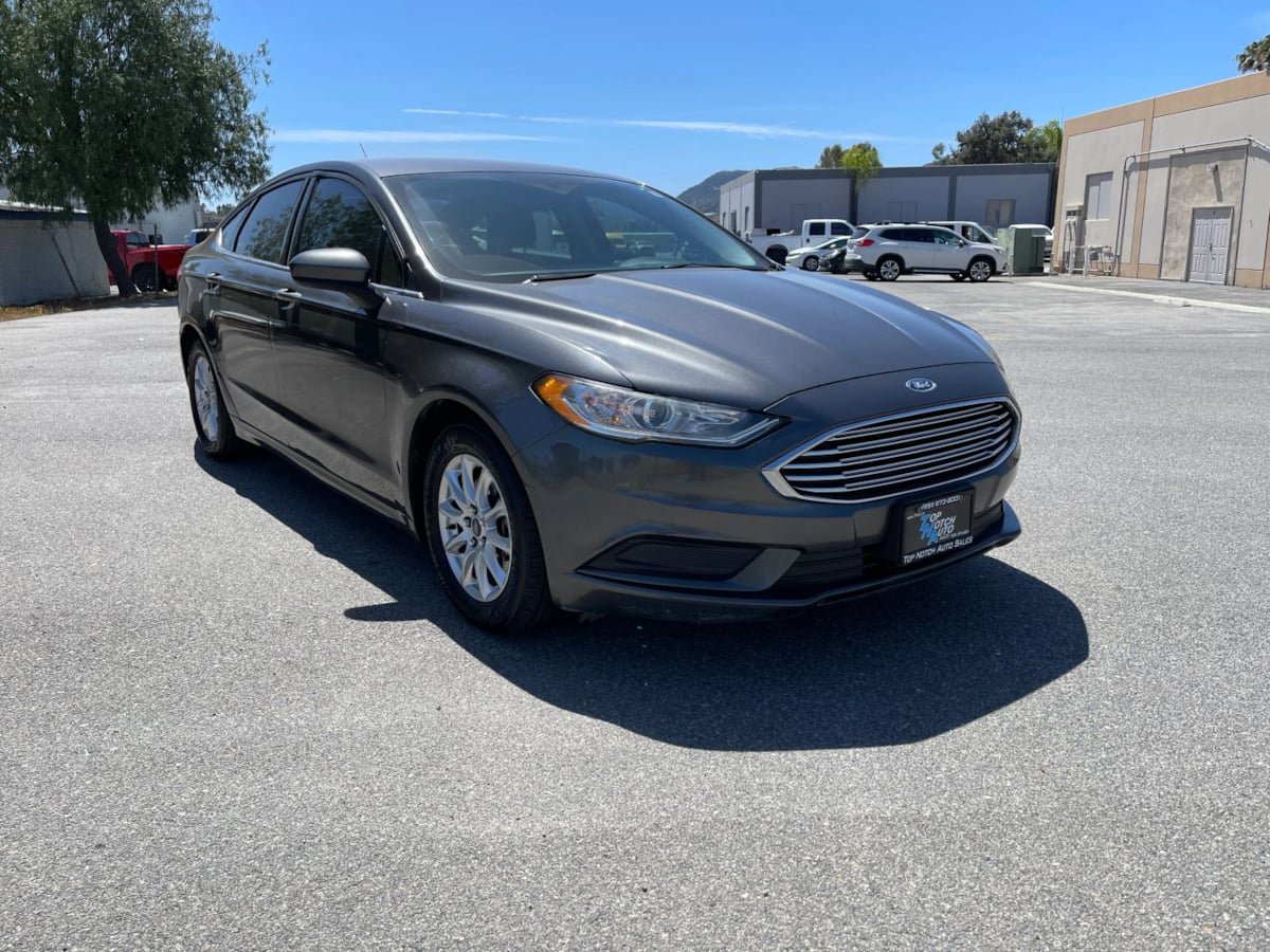 Used 2017 Ford Fusion S FWD image 3
