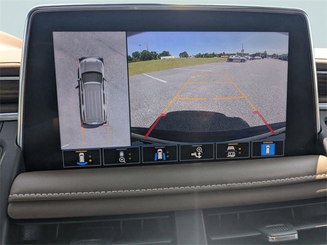 Used 2021 Chevrolet Suburban High Country w/ Premium Package image 21