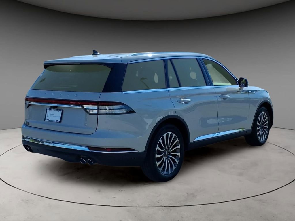 Certified 2023 Lincoln Aviator Reserve w/ Elements Package Plus image 9