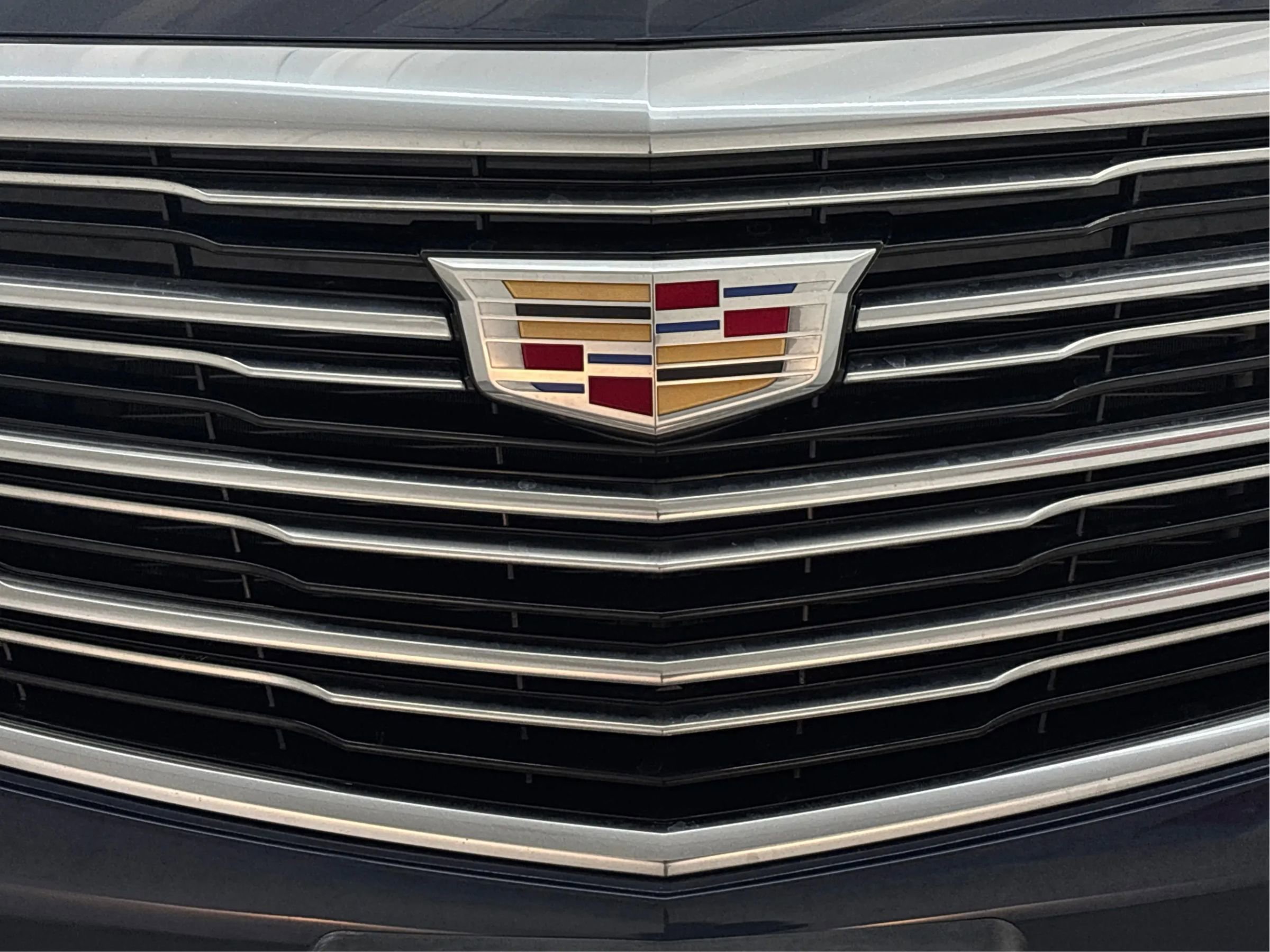 Used 2018 Cadillac XT5 Luxury w/ Driver Awareness Package image 36