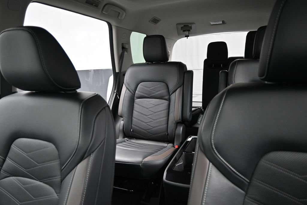 Used 2023 Nissan Pathfinder Platinum AWD/4WD image 23