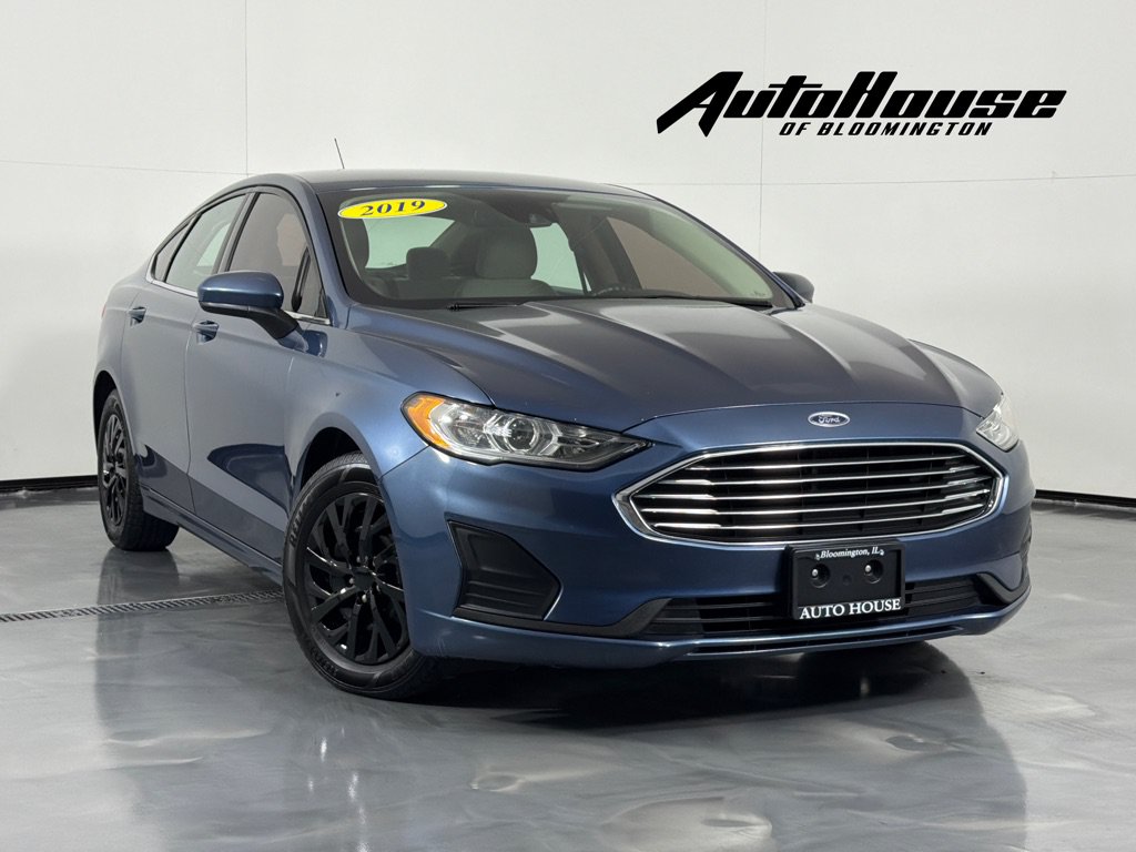 Used 2019 Ford Fusion S FWD image 1