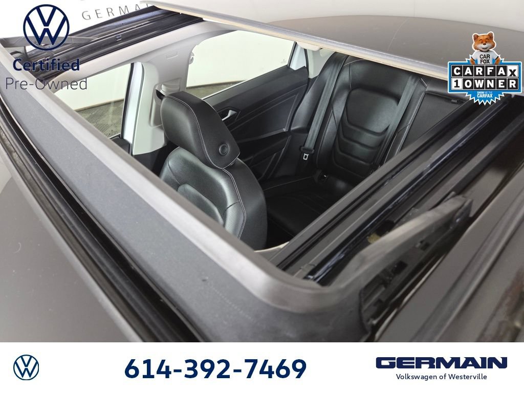Certified 2024 Volkswagen Jetta SEL FWD image 30