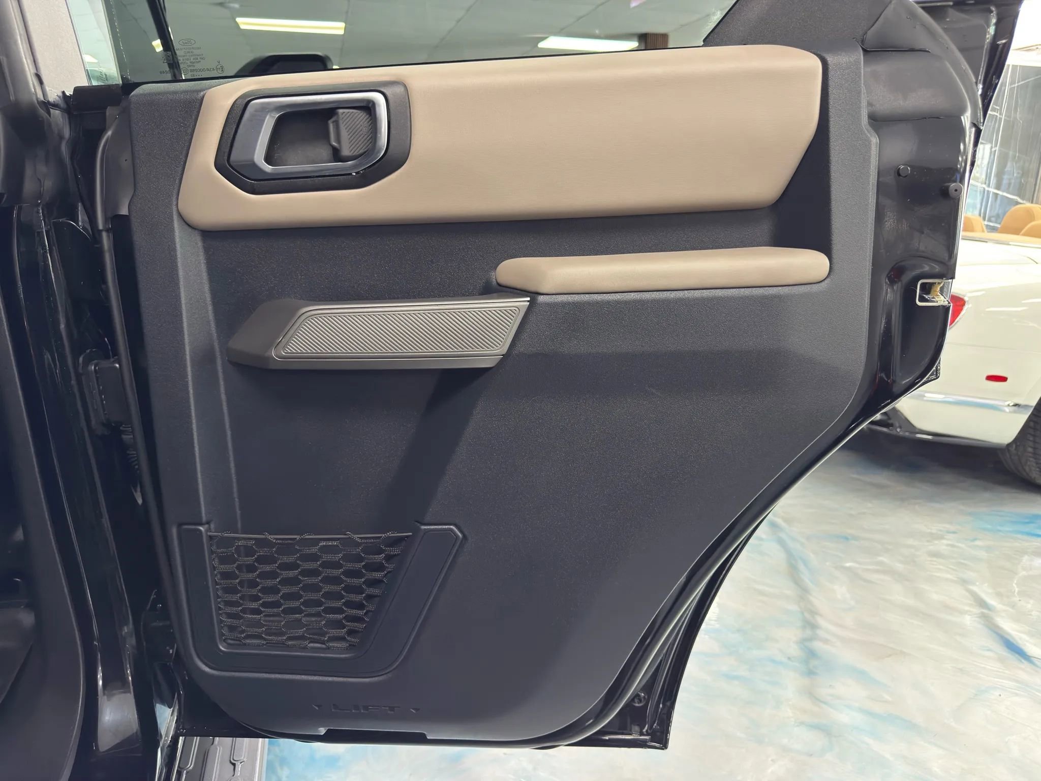 Used 2023 Ford Bronco Wildtrak image 16