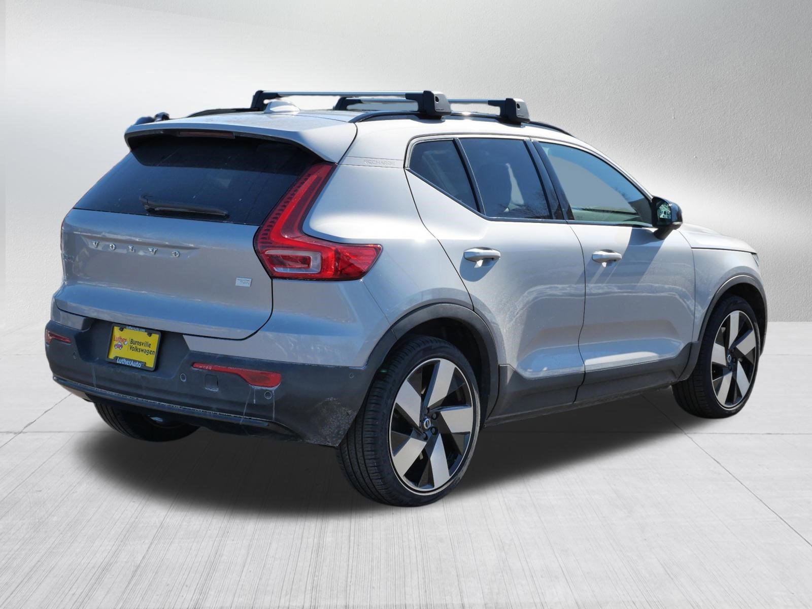 Used 2023 Volvo XC40 Recharge Ultimate image 7