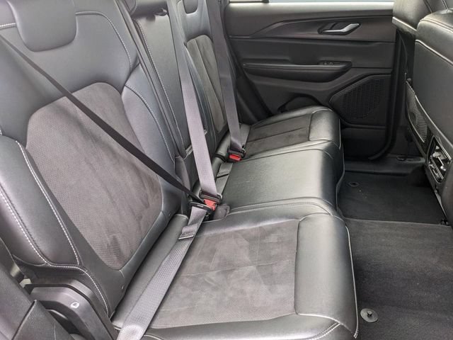 Certified 2024 Jeep Grand Cherokee Altitude AWD/4WD image 30