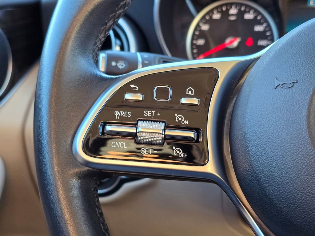 Used 2021 Mercedes-Benz GLC 300 4MATIC image 34