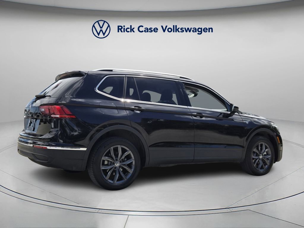 Certified 2023 Volkswagen Tiguan SE image 7