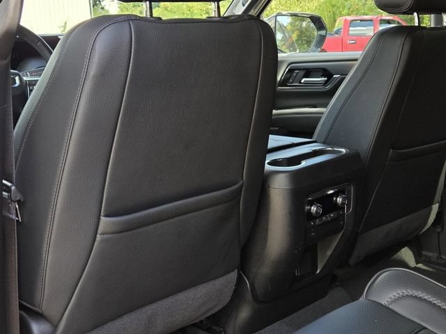Used 2025 GMC Yukon Denali AWD/4WD image 43