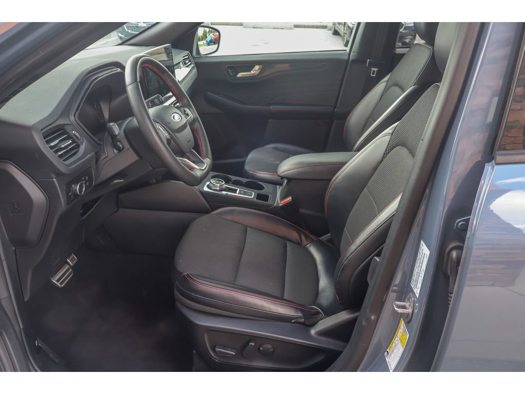 Used 2023 Ford Escape ST-Line w/ Tech Pack #1 AWD/4WD image 11