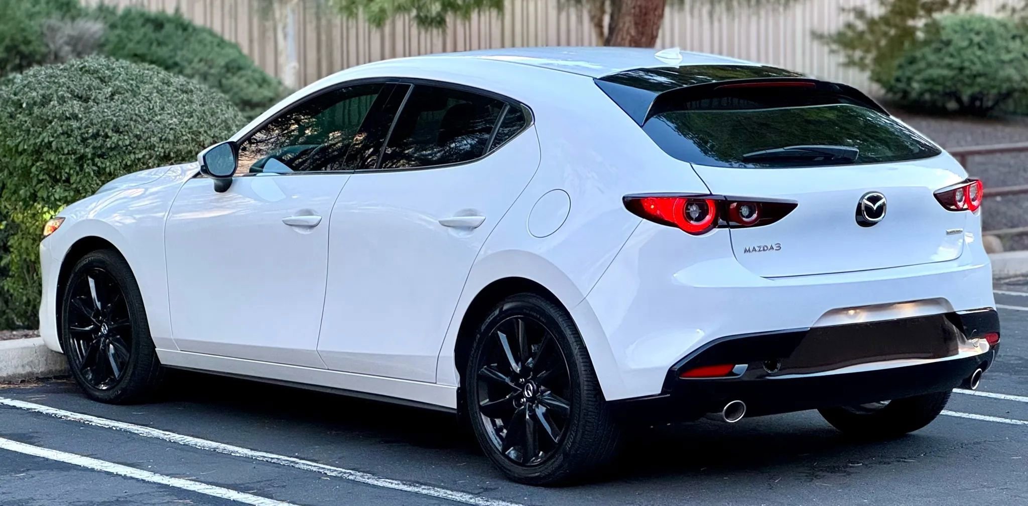 Used 2025 MAZDA MAZDA3 2.5 S Hatchback w/ Premium Pkg image 6