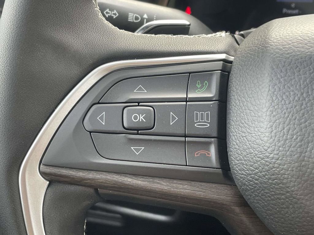 New 2026 Jeep Grand Cherokee L Limited image 32