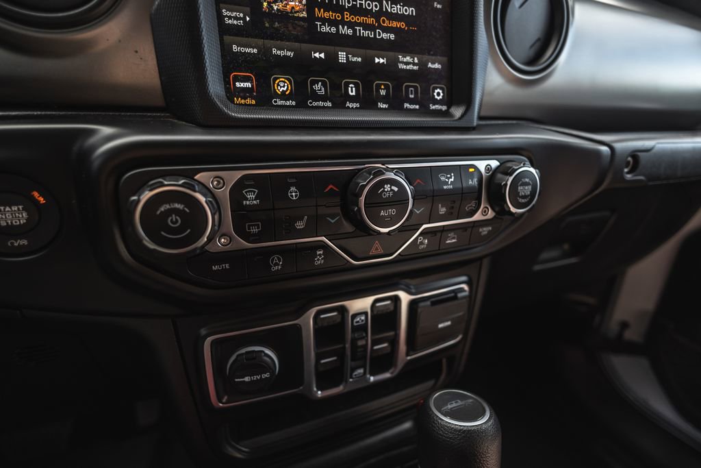 Used 2021 Jeep Gladiator Willys image 15