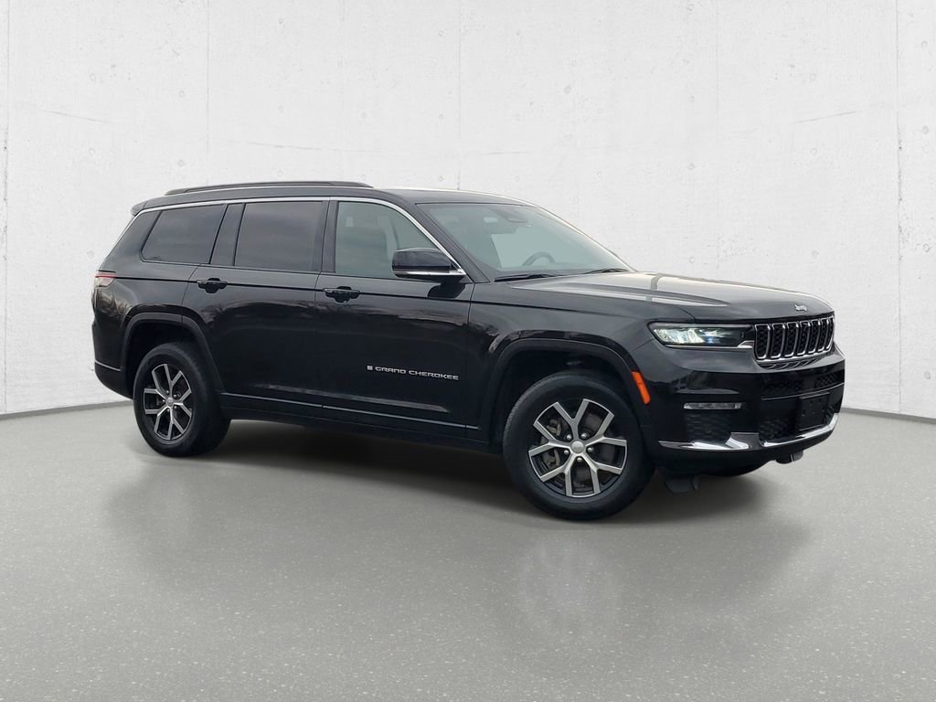 Used 2024 Jeep Grand Cherokee L Limited w/ Luxury Tech Group II image 2