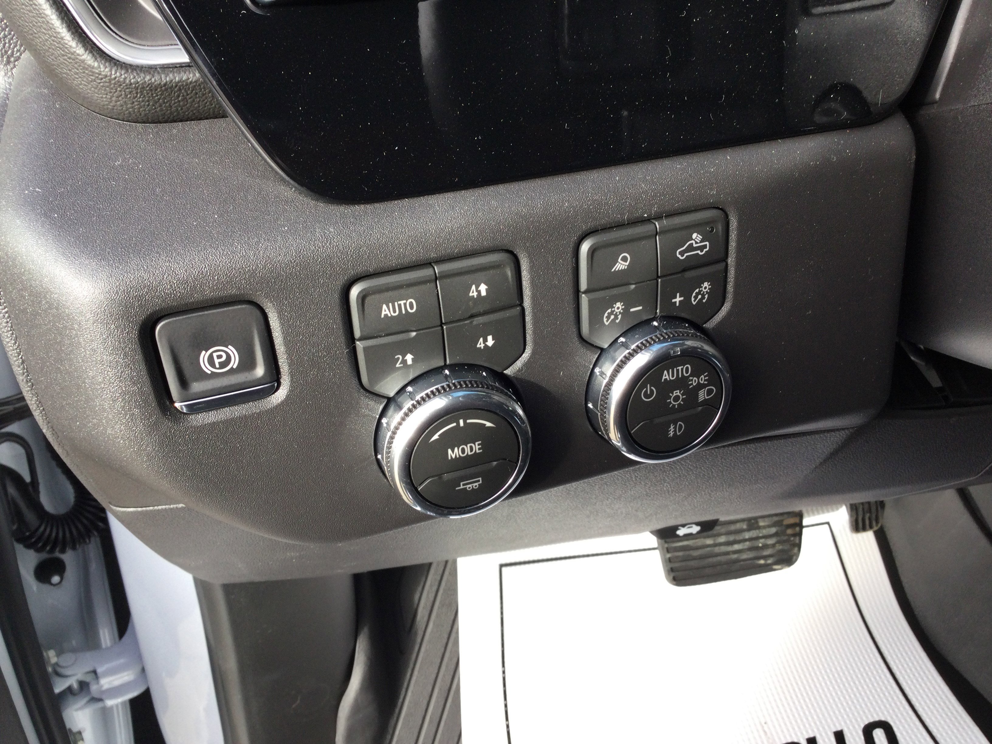 New 2026 GMC Sierra 1500 SLT w/ SLT Premium Plus Package image 12