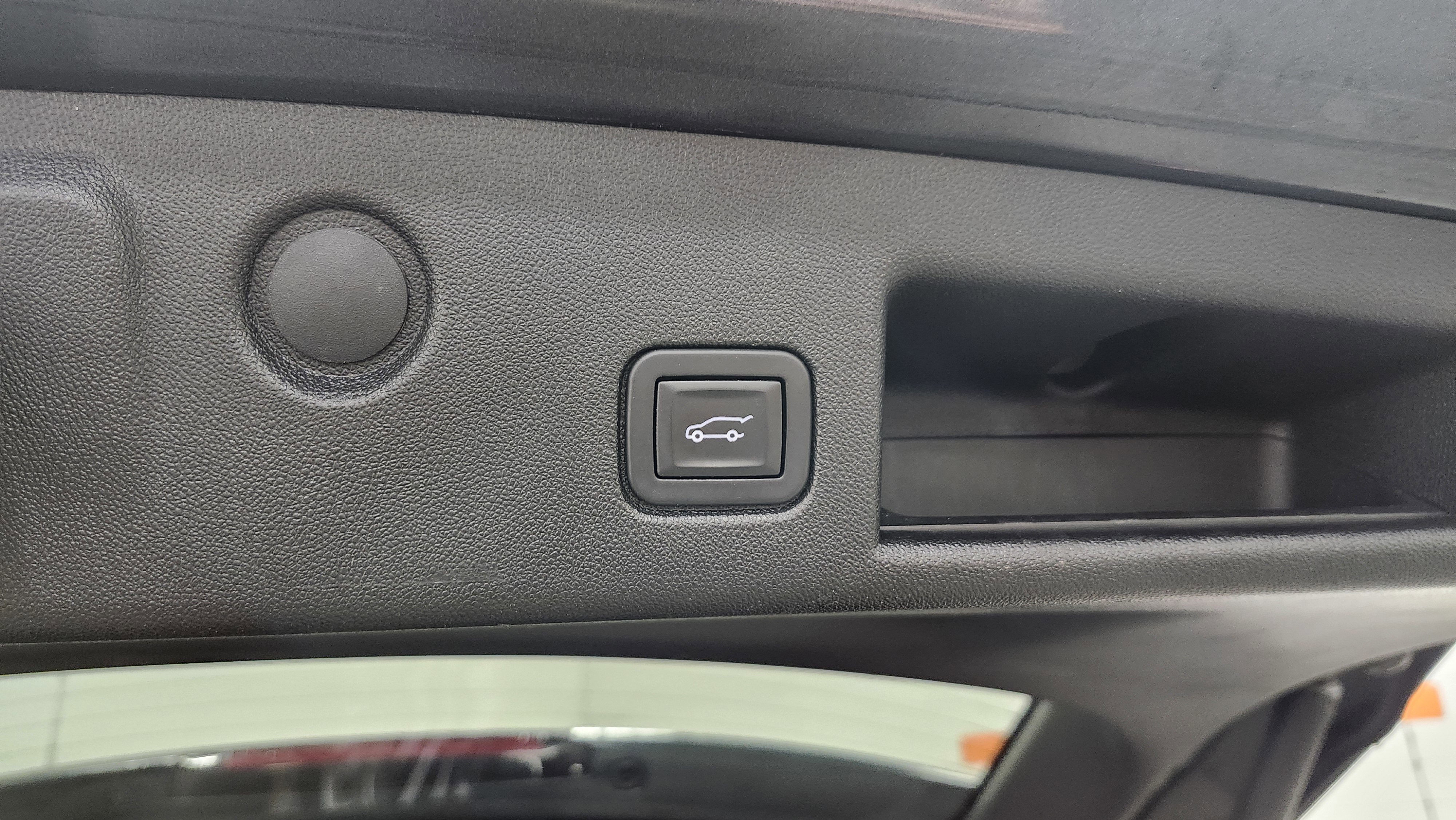 Used 2018 Chevrolet Equinox LT image 22