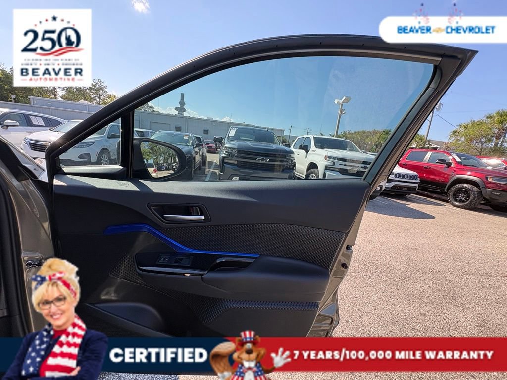 Used 2021 Toyota C-HR XLE FWD image 27