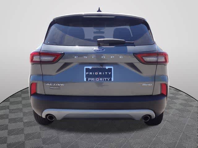 Used 2024 Ford Escape Active AWD/4WD image 3
