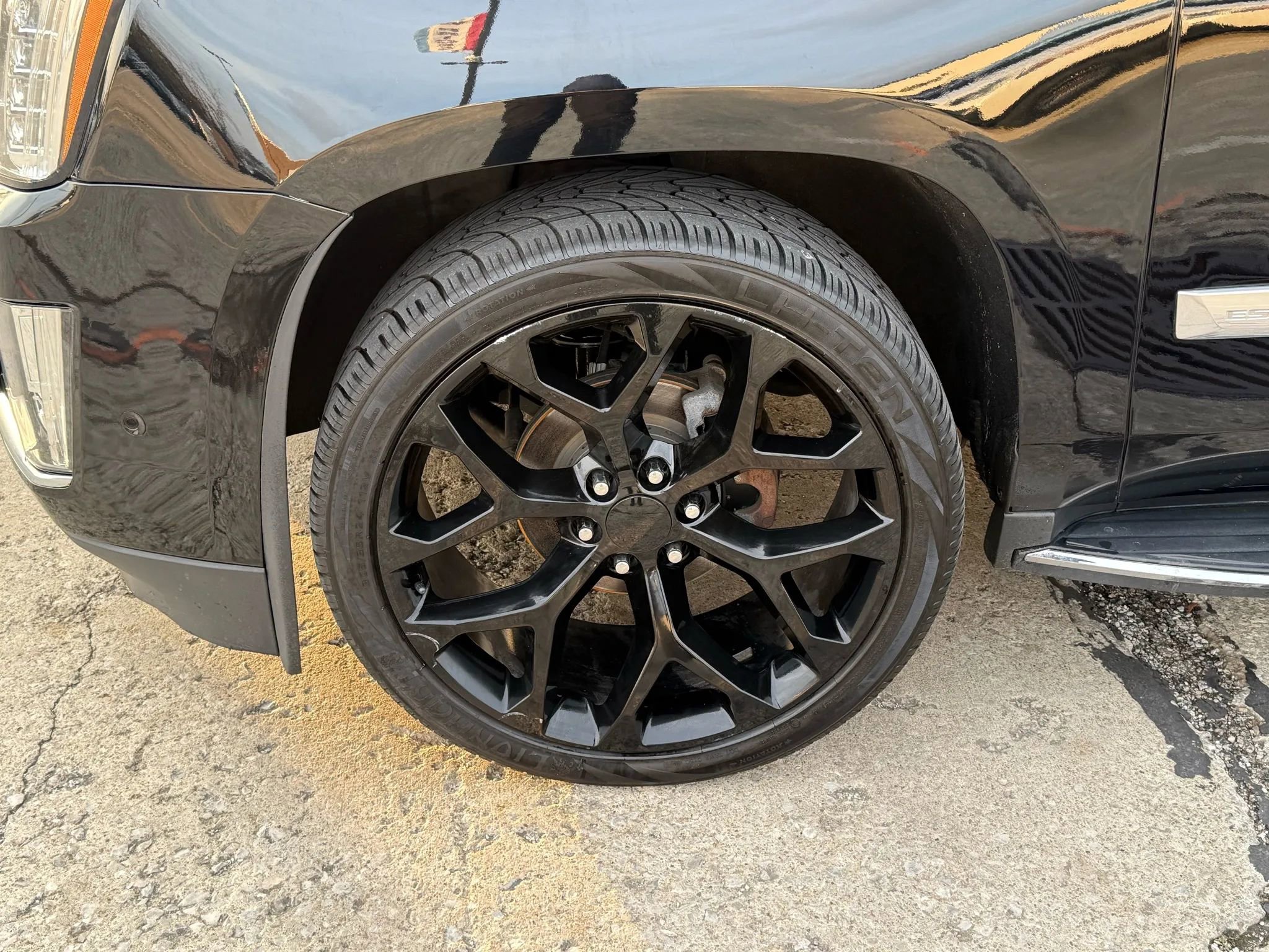 Used 2017 Cadillac Escalade ESV Luxury image 50