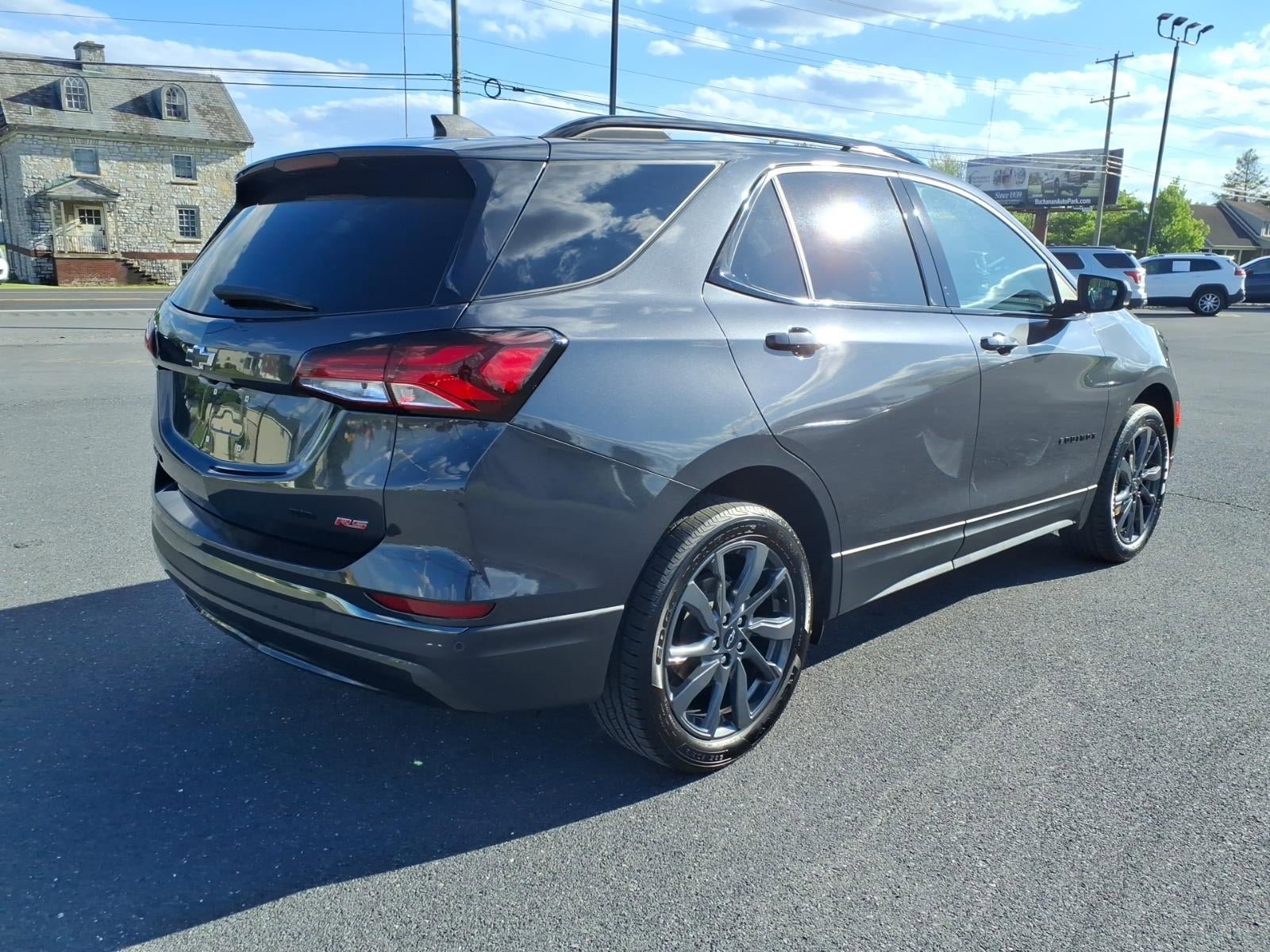 Used 2022 Chevrolet Equinox RS AWD/4WD image 3