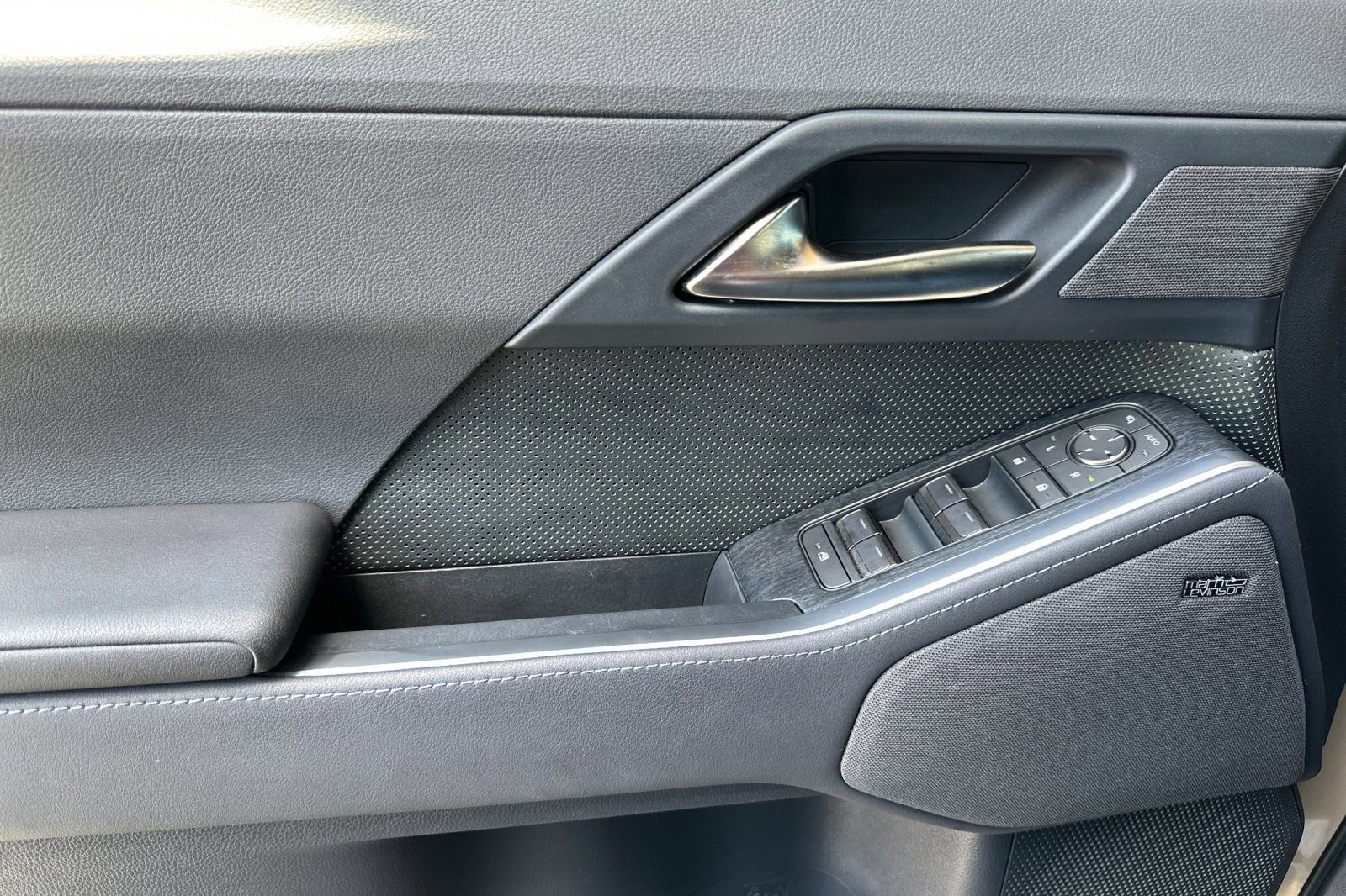 Used 2025 Lexus GX 550 image 11