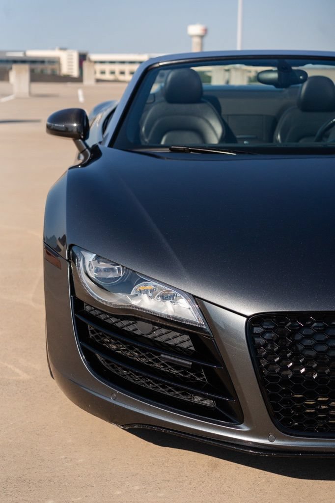 Used 2012 Audi R8 V10 AWD/4WD image 8